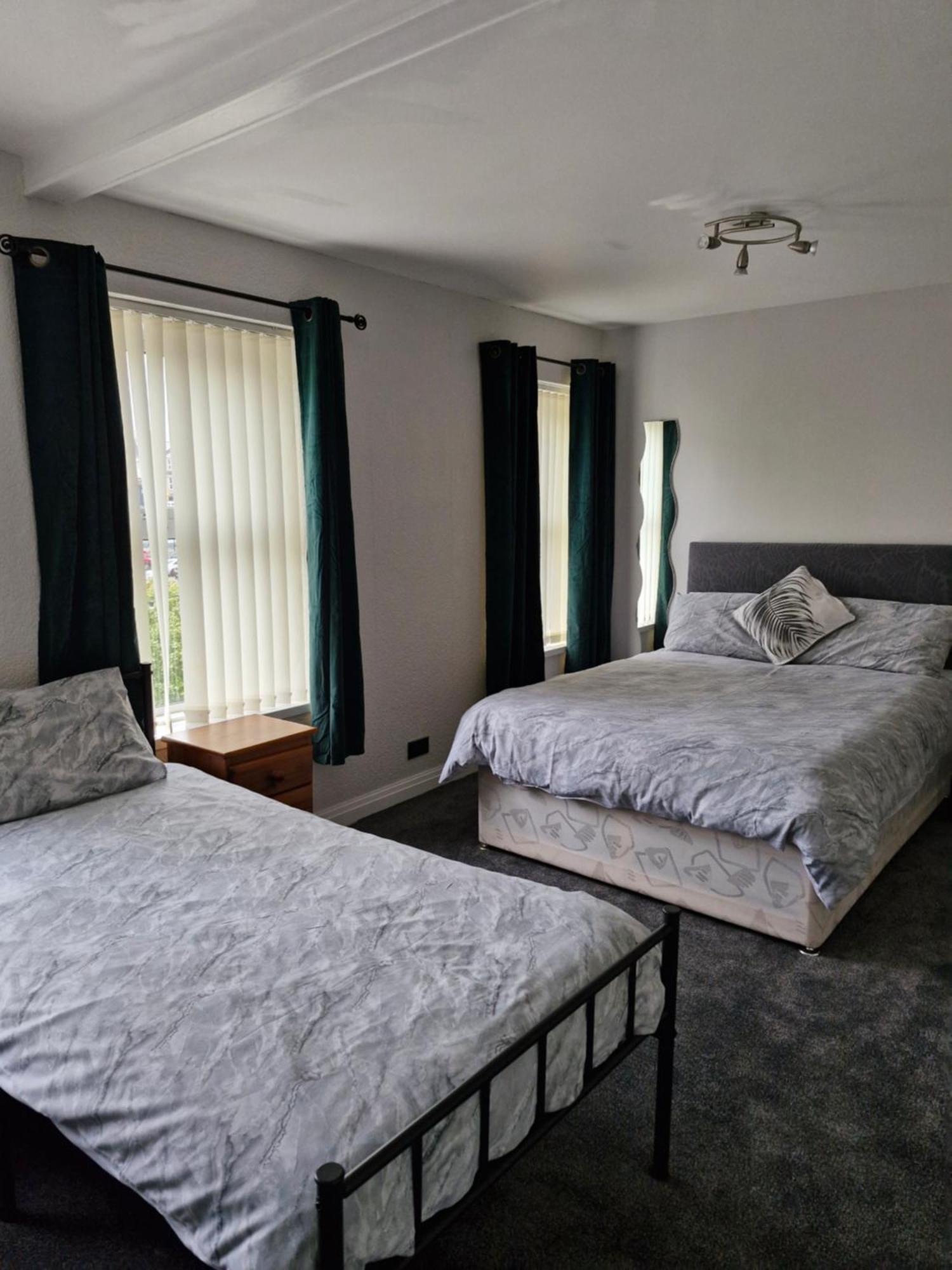 The Clevedon Bed & Breakfast แบล็คพูล ภายนอก รูปภาพ